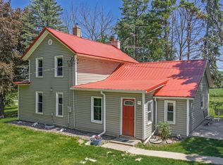 E9837 County Rd W, North Freedom, WI 53951