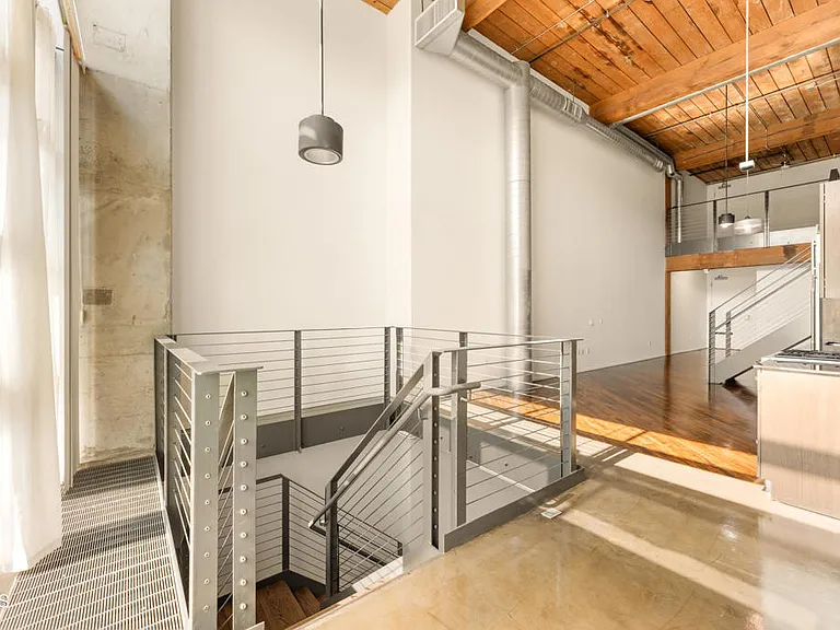 530 S Hewitt St #129 — Photo 27