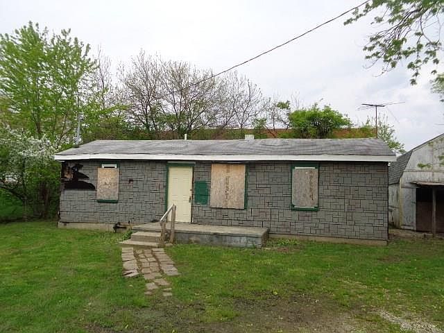 1st image of 2419 Timber Ln