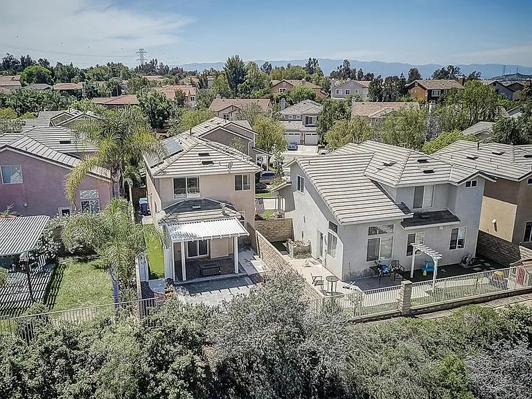 28545 Calex Dr — Photo 30