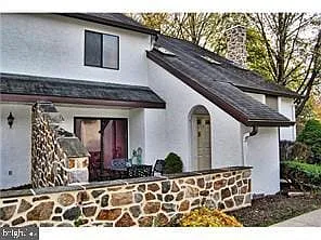 127 Pinecrest Ln Photo 1