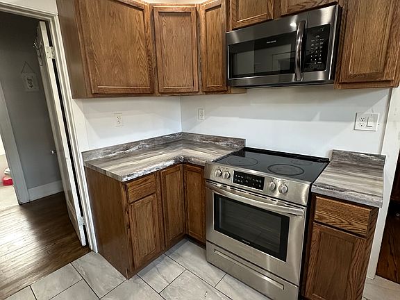 built in micowave and stove