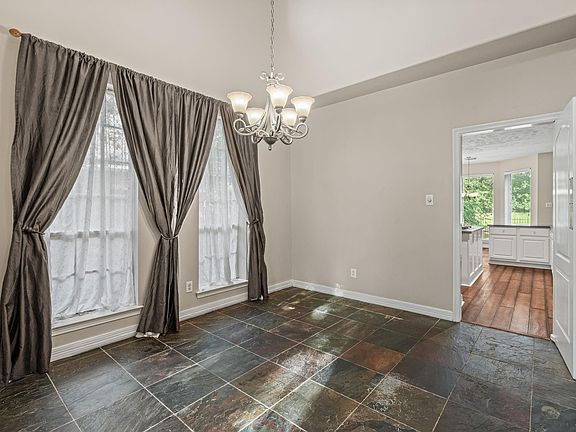 5th image of 7803 Cadenza Ct
