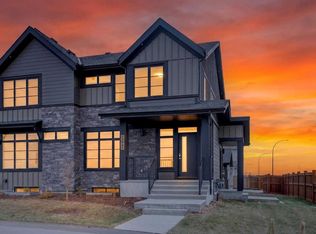 7007 NW Rangeview Ave SE, Calgary, AB T3S0P9