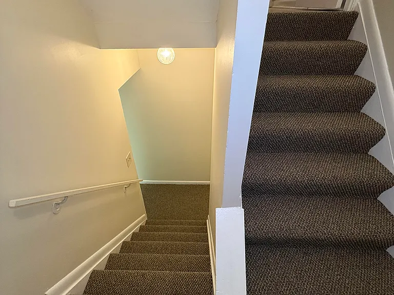 505 W Diamond Ave — Photo 8