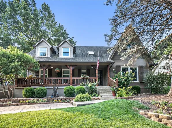 1217 Wellington Way, Liberty, MO 64068