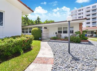 9976 E Bay Harbor Dr, Bay Harbor Islands, FL 33154