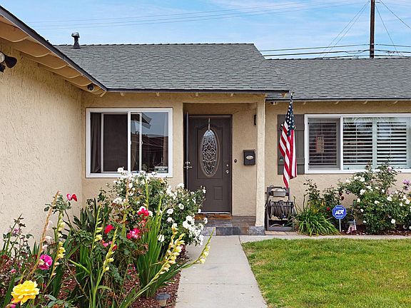 4th image of 835 Glacier Ave
