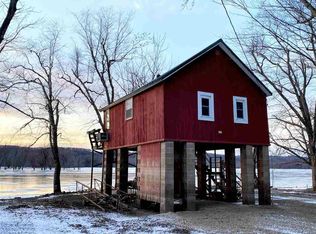 32451 Ambro Rd, Prairie Du Chien, WI 53821