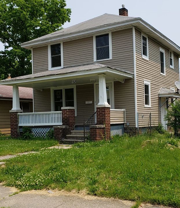 1st image of 810 N Huey St