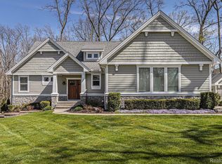 310 Thompson St, Howell, MI 48843