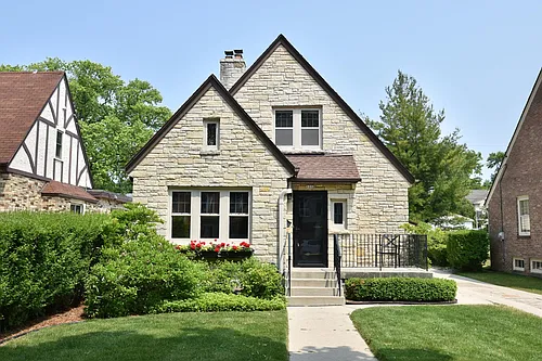 5352 N Kent Ave Photo 1