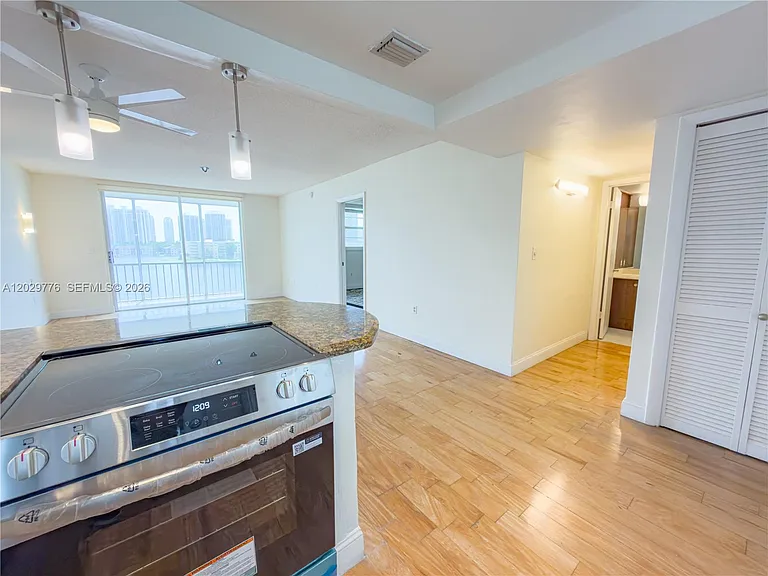2861 Leonard Dr #F503 — Photo 12