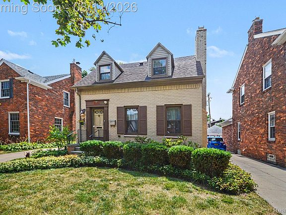 3rd image of 473 Calvin Ave