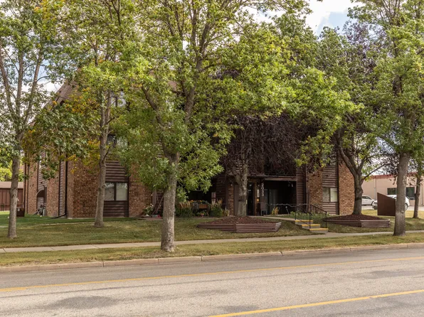 2033 N Washington St APT 9, Bismarck, ND 58501