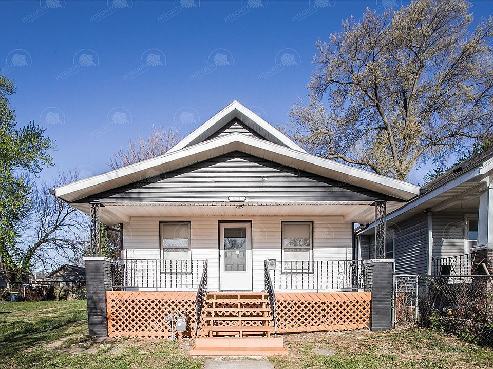 1st image of 812 Monroe Ave