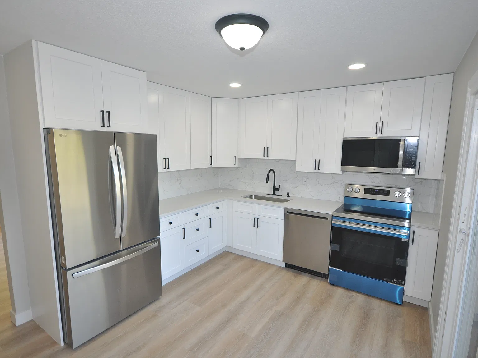 4 bed, 1296 sqft, $2,600 — Photo 4
