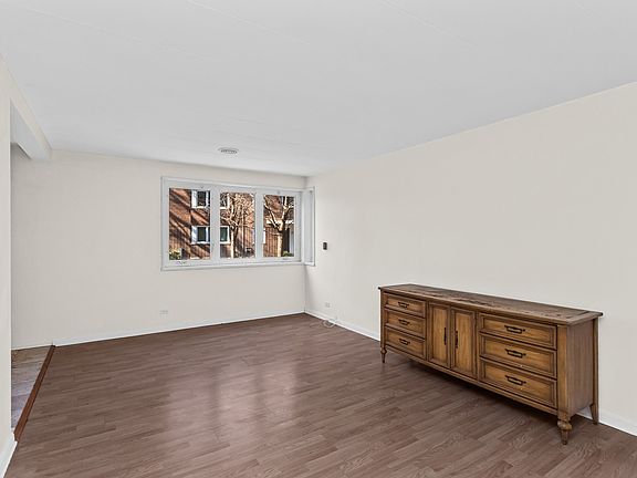 3rd image of 7204 Oak Ave APT 1NW
