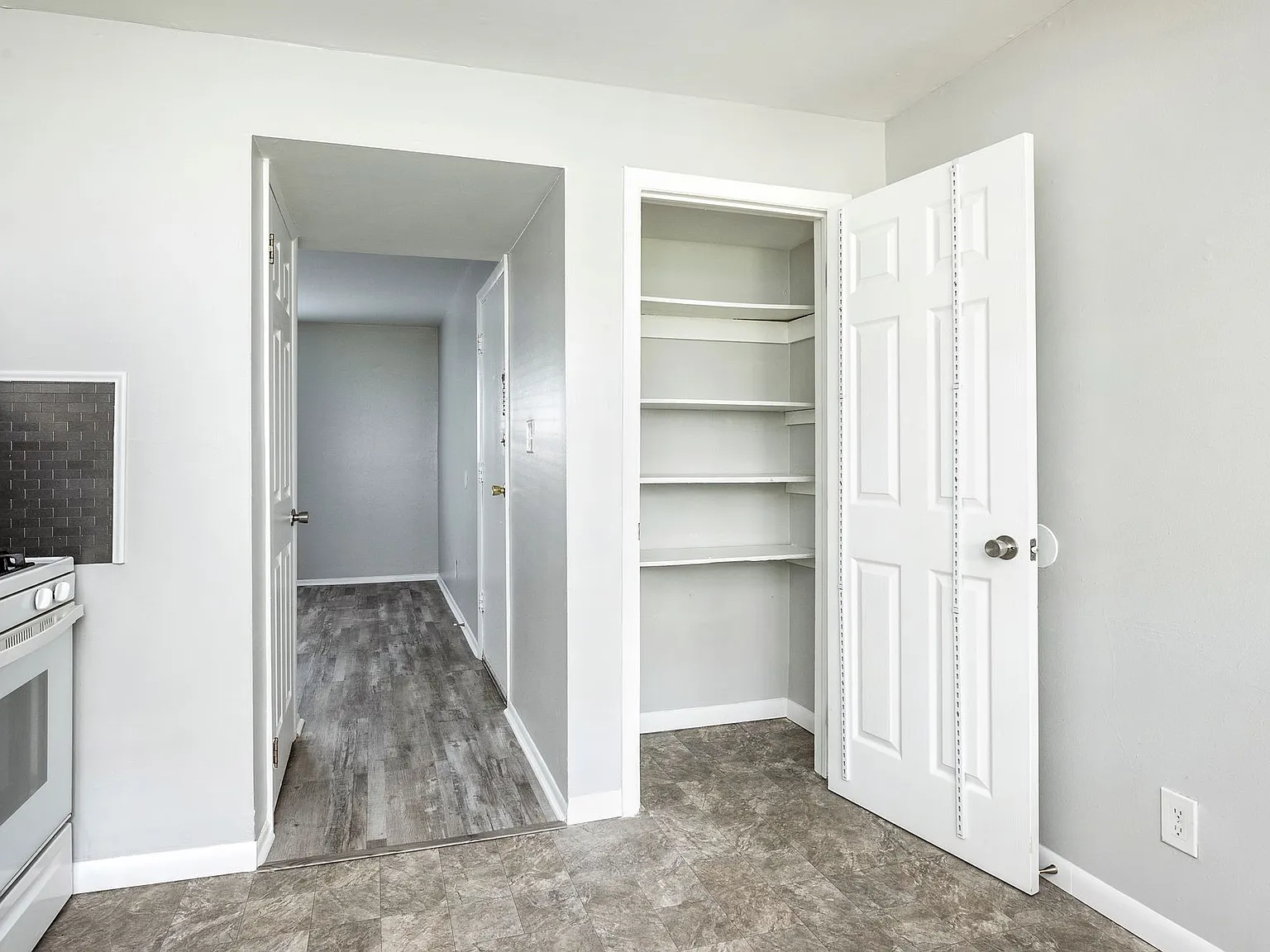 Riverview Place — Photo 4
