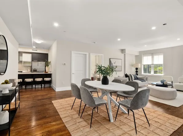 10 Saint George St Unit 406, Boston, MA 02118