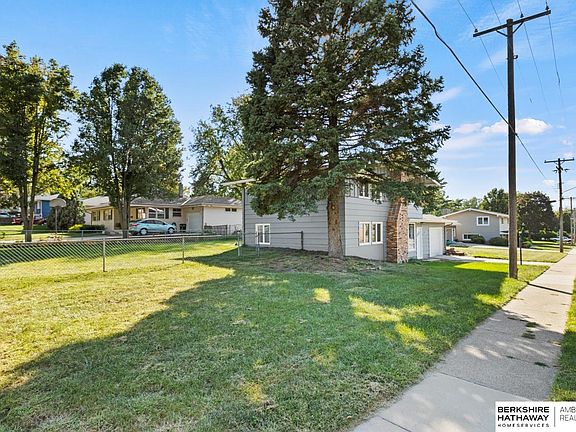 3rd image of 8103 Templeton Dr