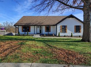 5601 N Flint Ridge Rd, Kansas City, MO 64151