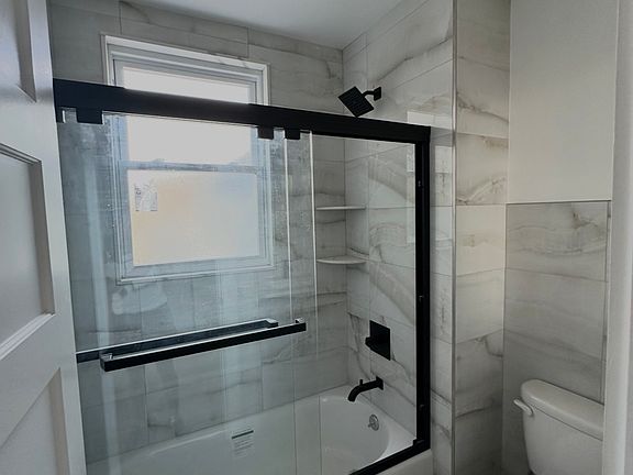 5th image of 30 Beech St