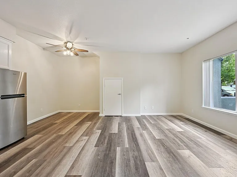 Marketplace Apartments — Photo 12