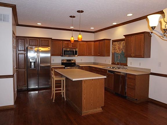 5th image of 860 Autumn Leaf Dr