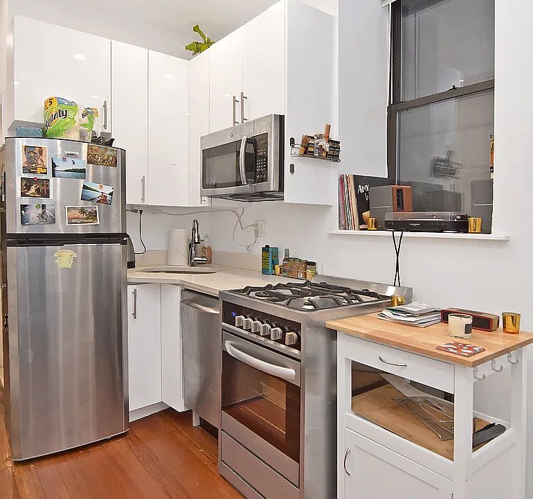 1st image of 170 Allen St APT 1A