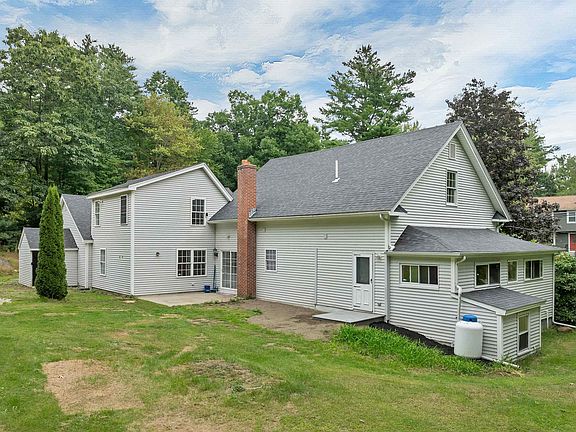 3rd image of 12 Kimball Road
