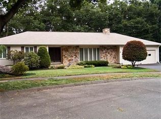 6 Jill Cir, Shrewsbury, MA 01545