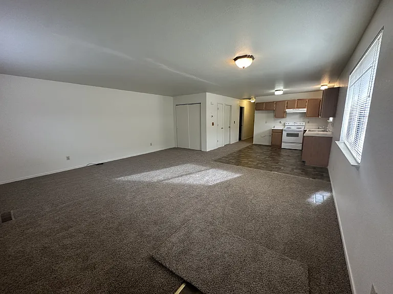 4186 Sherman Ln — Photo 7