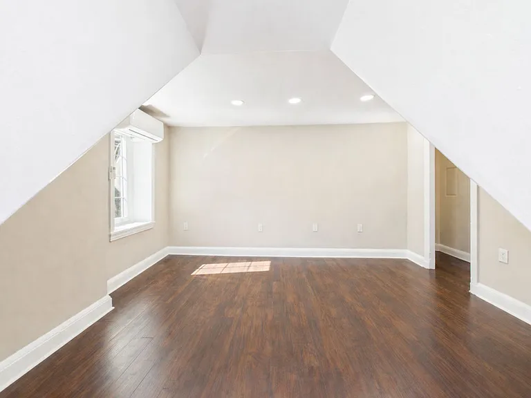 5281 Germantown Ave — Photo 2