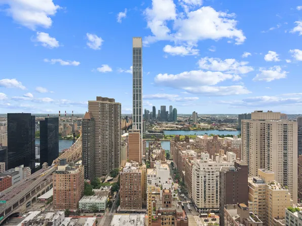 303 East 57th Street image 13 of 14