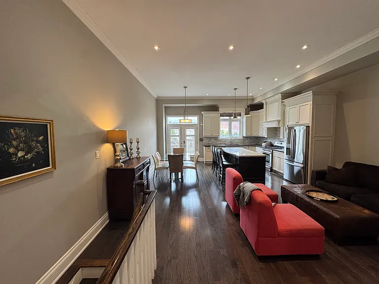 18B Algoma St — Photo 14