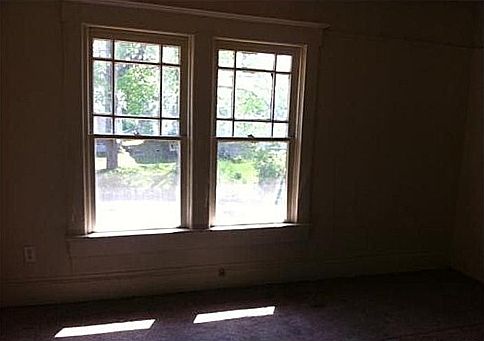 2nd image of 3106 Winthrop Ave