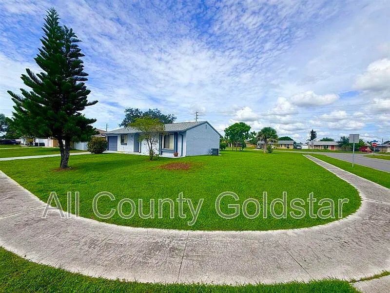 3 bed, 2.0 bath, 1140 sqft, $1,795 — Photo 2