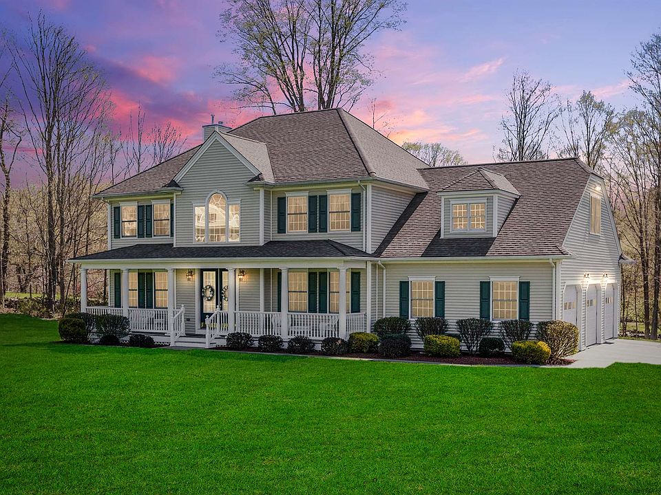 1st image of 26 Teal Ln