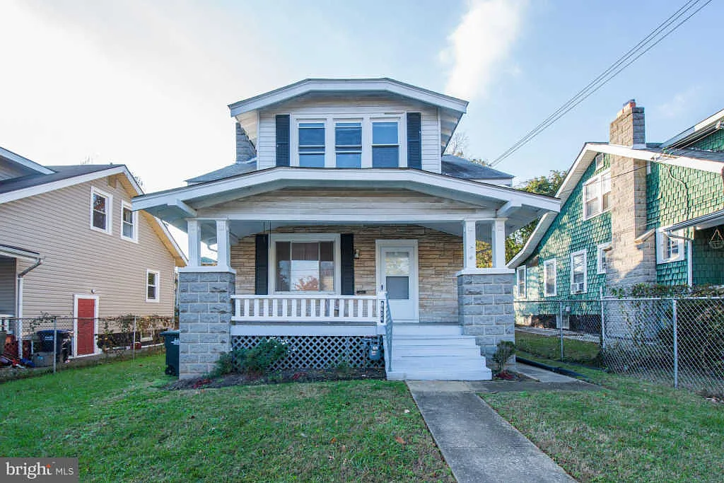 2604 24th St NE photo 1