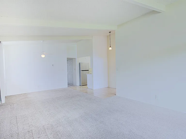 5542 Fernhill Cir — Photo 25