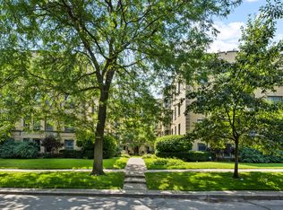 826 Mulford St APT 1W, Evanston, IL 60202