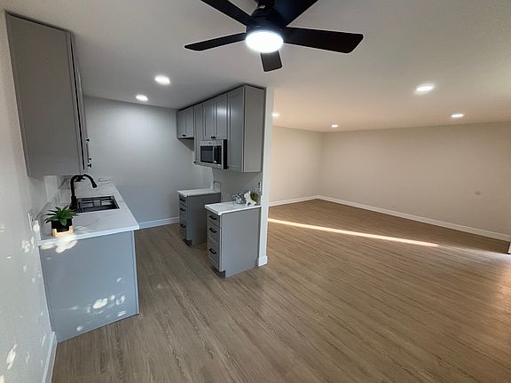 3rd image of 10097 Tujunga Canyon Blvd #8