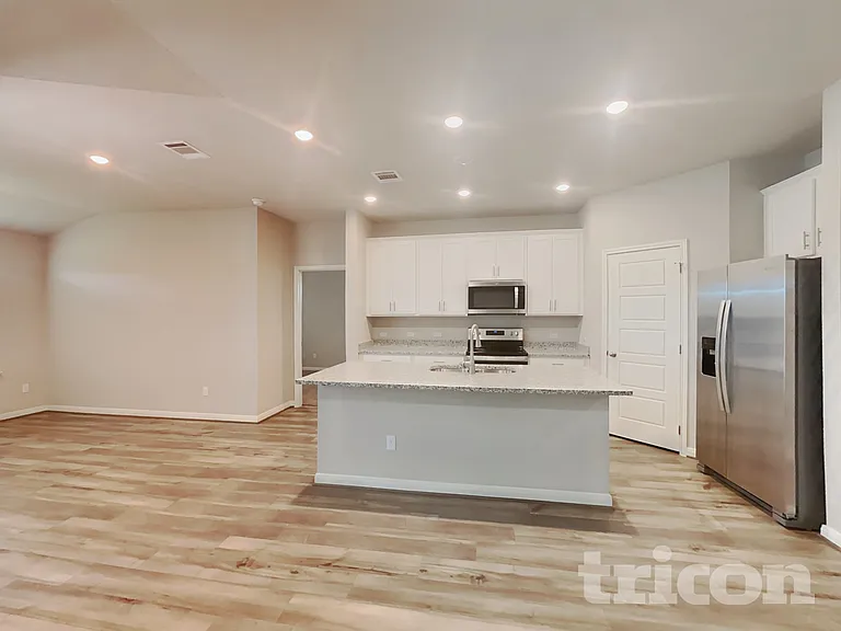 13623 Emerson Way — Photo 5