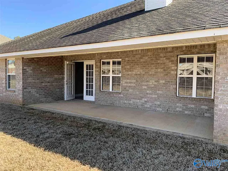 115 E Crest Way — Photo 18