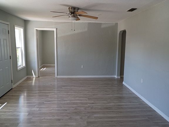 5th image of 2424 NW 34th St #A