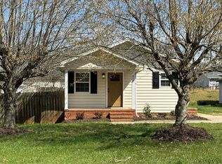 614 Queen Ann St, Burlington, NC 27217