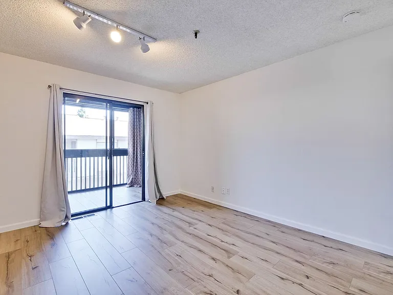 49 Showers Dr #F436 — Photo 37
