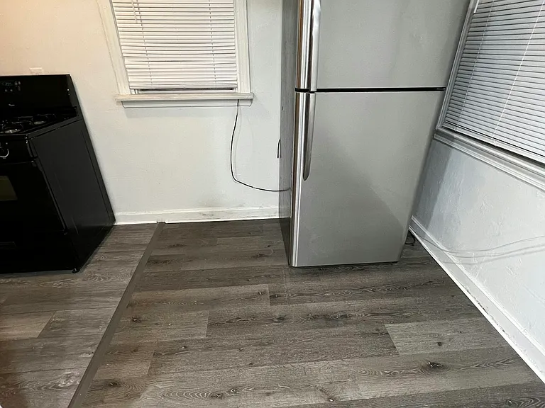 380 E Upsal St #2 — Photo 8