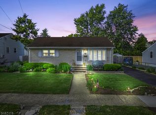 27 Rector Ave, Woodbridge, NJ 07095